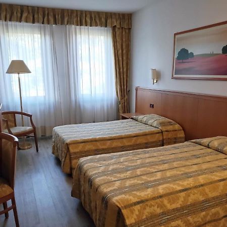 Hotel Galant Venaria Reale Εξωτερικό φωτογραφία