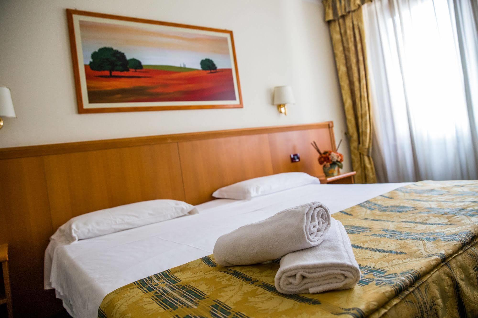 Hotel Galant Venaria Reale Εξωτερικό φωτογραφία