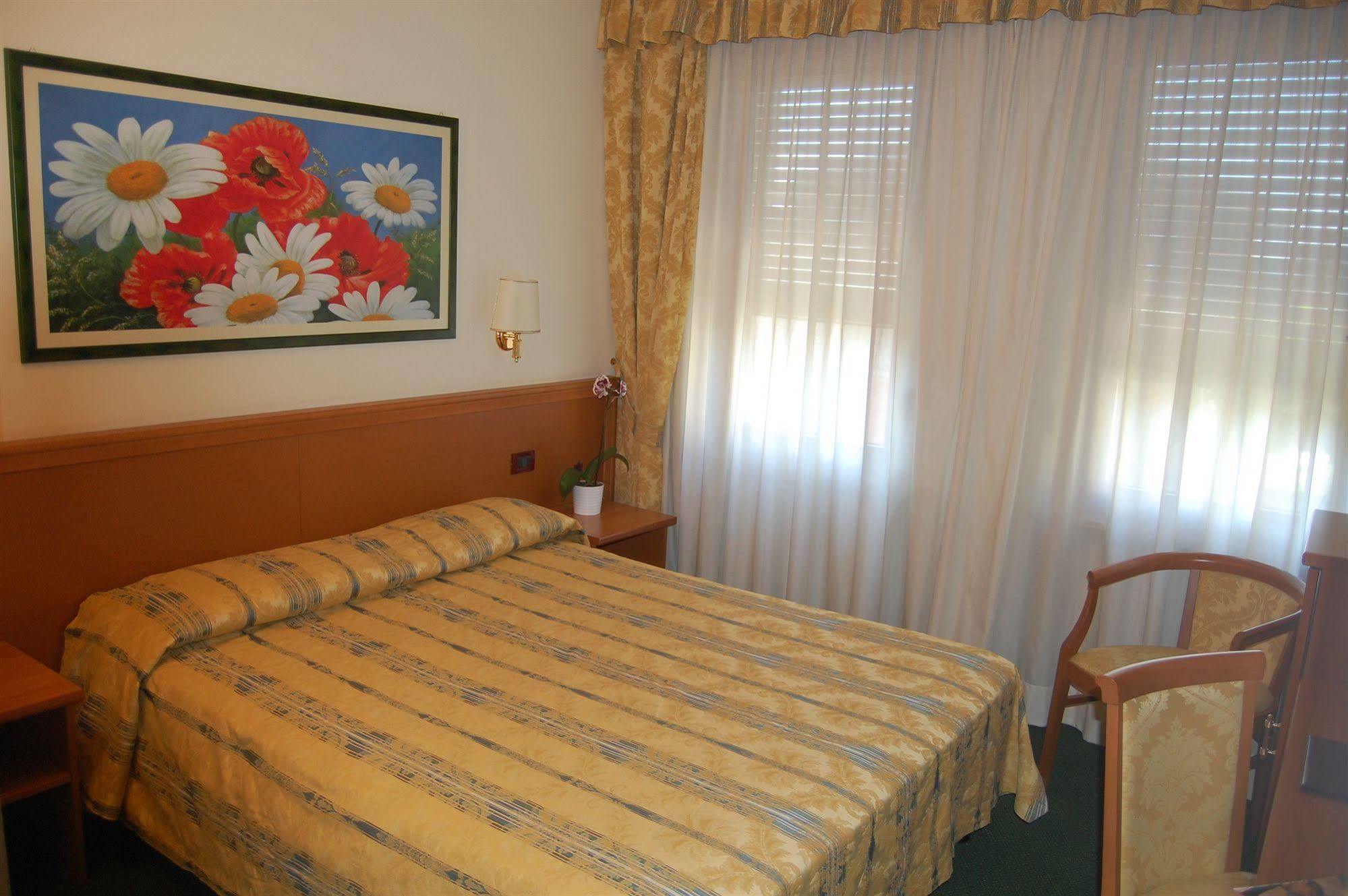 Hotel Galant Venaria Reale Εξωτερικό φωτογραφία