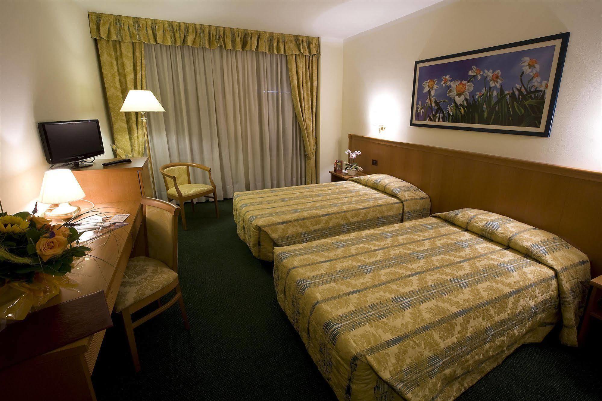 Hotel Galant Venaria Reale Εξωτερικό φωτογραφία