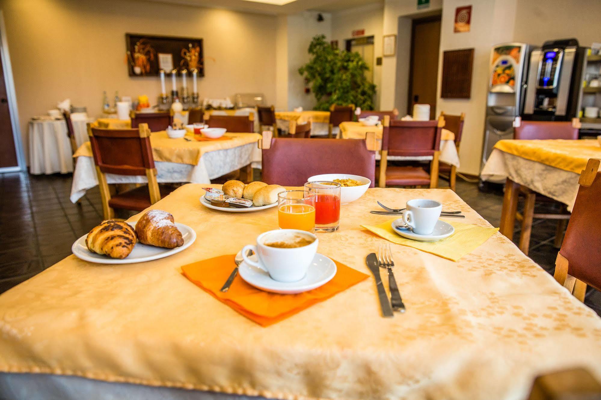 Hotel Galant Venaria Reale Εξωτερικό φωτογραφία