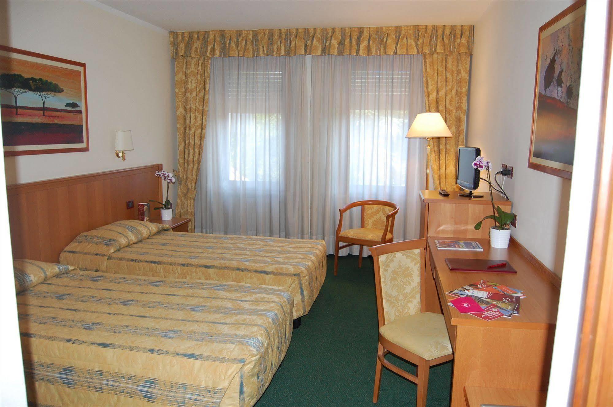 Hotel Galant Venaria Reale Εξωτερικό φωτογραφία